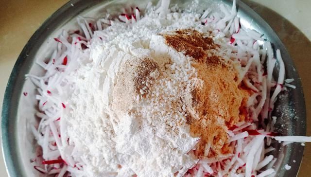 美味|萝卜丸子这么做更好吃，加多这两样，让你的丸子更香酥美味