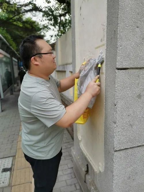 市南区|忍不住，撕一张！市南区发动居民手撕小广告倡议书