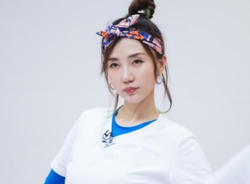  阿朵|《乘风破浪》阿朵被淘汰，宁静难过落泪被当小孩哄，她又真香了