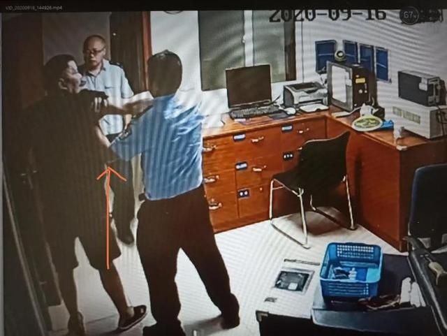 耍酒疯|杭州一男子在派出所耍酒疯？刑拘！