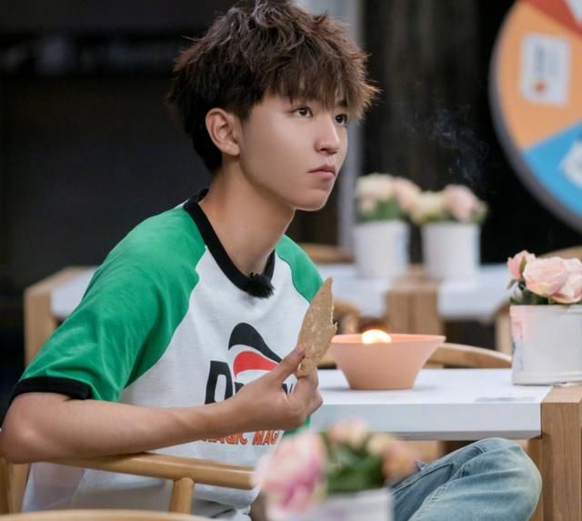  刘宇宁|《中餐厅》放大招，王俊凯回归不算啥，飞行嘉宾全是顶级流量