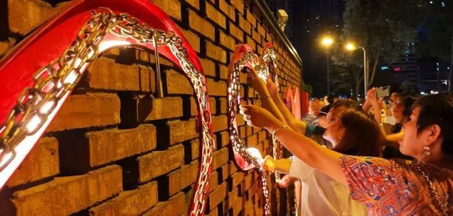  综艺|哦豁！成都人的情感生活，被杨超越和戚薇“盯”上了！