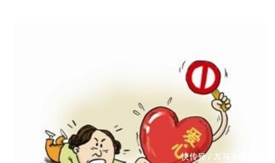  委屈|11男孩上学帮轮椅老人过马路，遭家属索赔17.8万，孩子委屈大哭