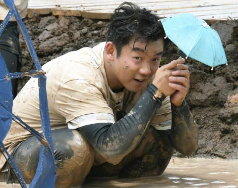  评价|郑恺发文回忆跑男100期，只有1位“老成员”评价，看清是谁：想不到