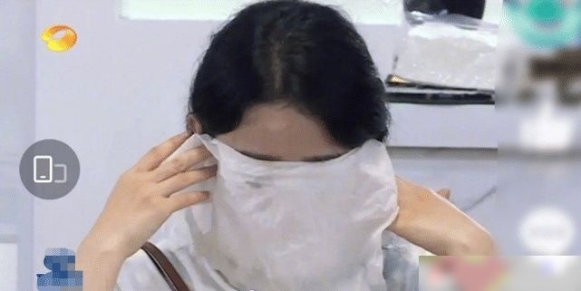  粉丝们|《中餐厅》＂魔剪＂引争议,粉丝气炸了,可赵丽颖发文却让人哭笑不得