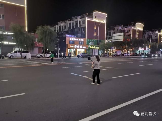 白城|【不文明行为曝光台】行人闯红灯、横穿马路，曝光不文明，白城这一批人上镜了！