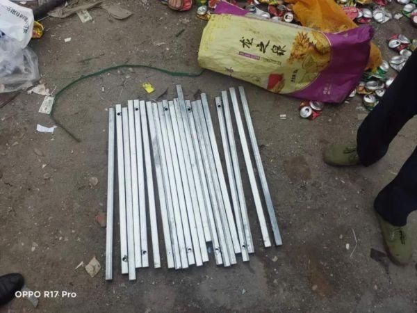  寻回|夜市摊货架支撑杆不翼而飞 沙洋民警细查快速寻回