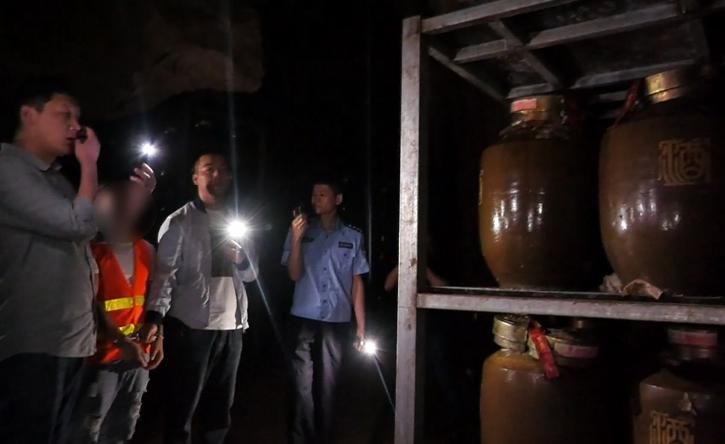  盗窃|贵州400余万白酒被盗案破了！抓获犯罪嫌疑人14人