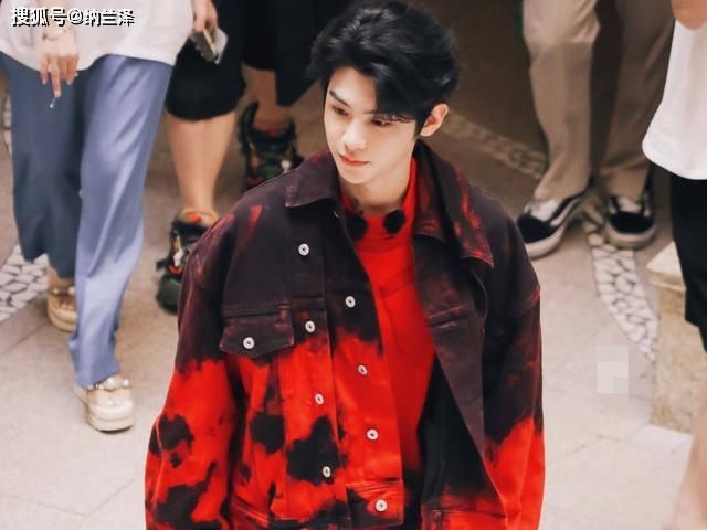  预告|《密逃》预告：黄明昊被绑架，邓伦、杨幂遭偷拍，何炅神秘来电！