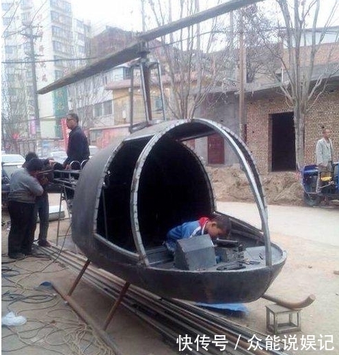  把灯关|搞笑图片幽默段子笑话： 兄弟你的衣服挺有喜感的，哈哈哈