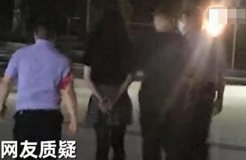 澡堂|男子穿裙子大摇大摆走进女澡堂，偷拍直播3小时，惹怒网友：真丑
