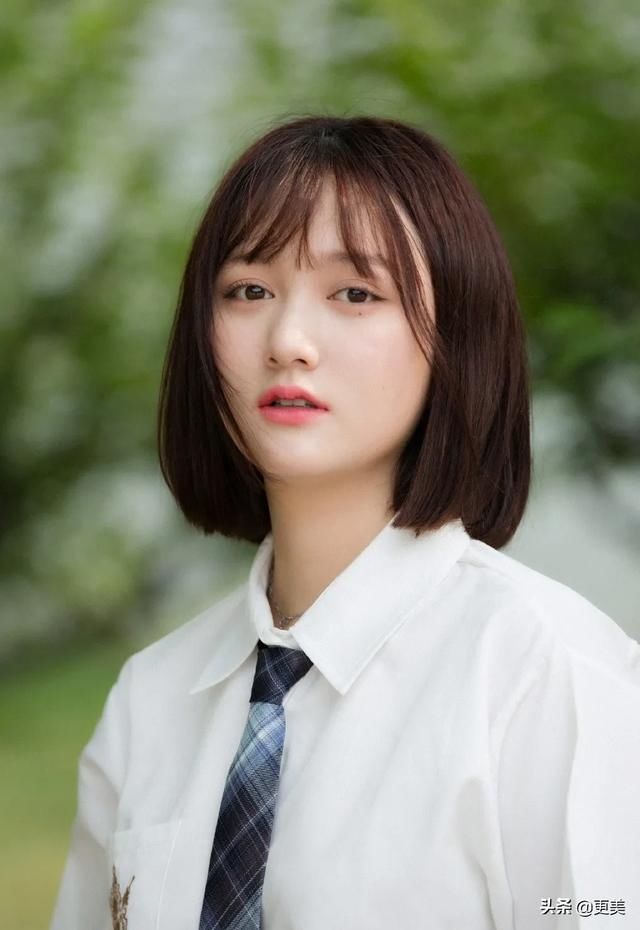  热巴|从迪丽热巴胖成贾玲，依然女神，这是什么底子？