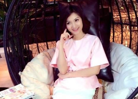  主持人|2001年，国家一级播音员梁艺5分钟内全身瘫痪；如今多次征婚无人娶