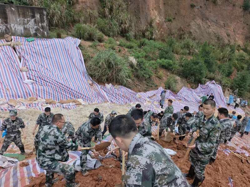 灾情就是命令！江西省军区组织民兵参与抗洪抢险