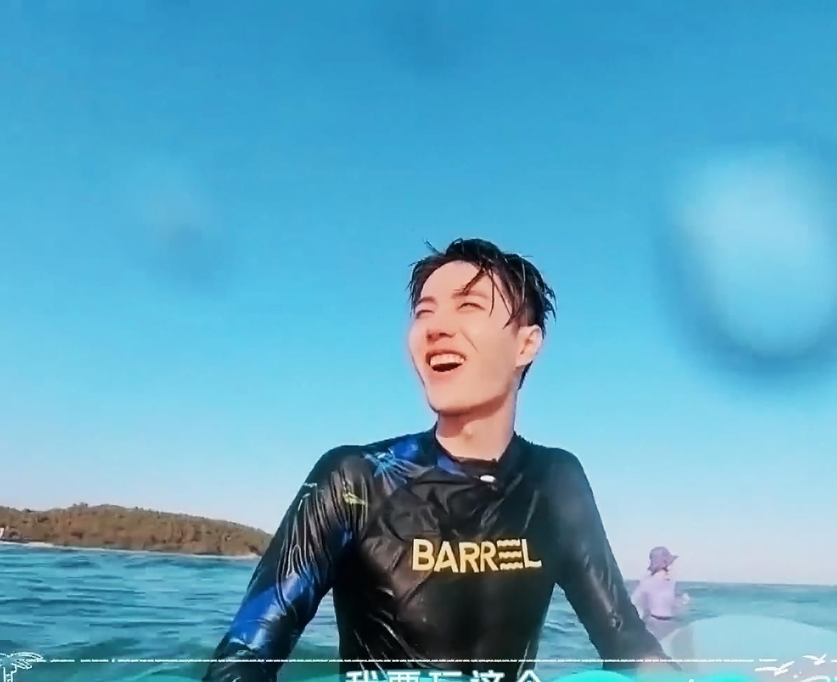  造型|王一博：这是传说中的“一波王炸”？比红孩儿更魔性的造型来了！