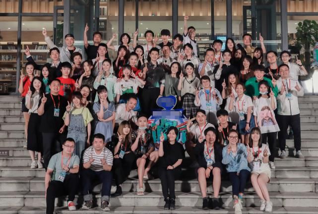  超越|《中餐厅4》周五首播 王俊凯杨超越飞行嘉宾有深意