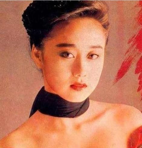  了替|被三个男人放弃的利智，她最终选择了替她出头的李连杰