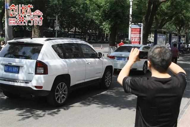 抓拍|创城进行时｜开车怎样不违停，看看交警怎么说！