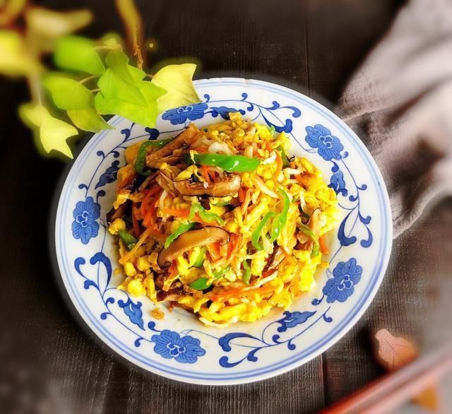 好看|这种鱼高蛋白低脂肪,用它炒蛋味道鲜还没刺,加点配菜好看更营养