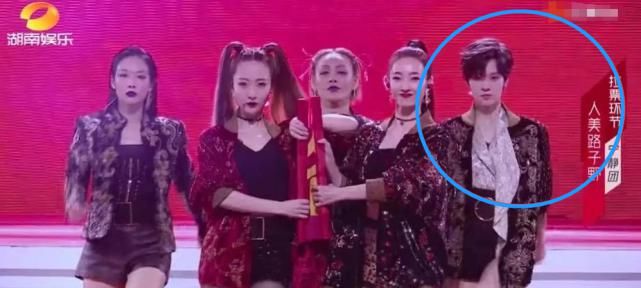  孟佳|孟佳5G冲浪：喊郁可唯“鹿晗”，还吐槽她的发型像关公