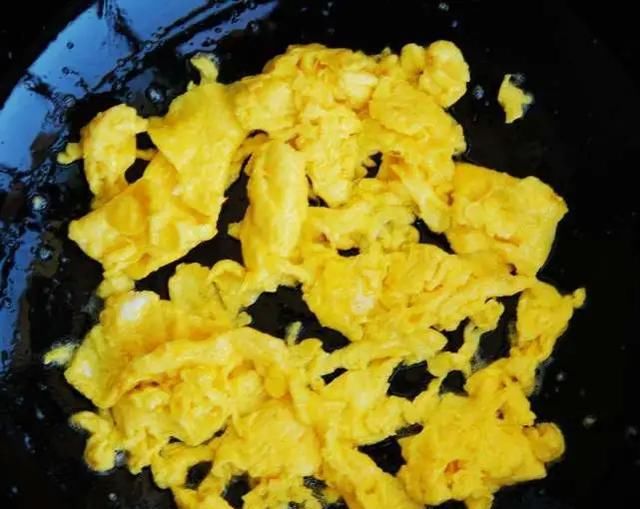  韭菜|七月就吃这菜，比韭菜更香，每天吃一盘，养胃促消化