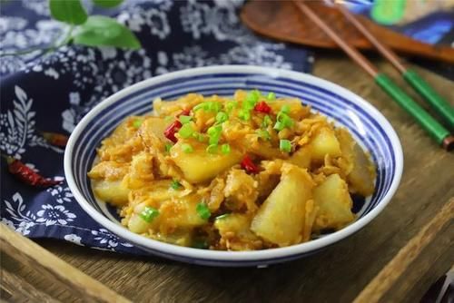 鸡蛋|冬瓜加个鸡蛋,不炒不煮汤,比肉还好吃,2块钱做一盘,便宜实惠