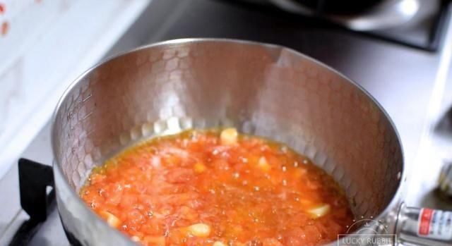 只敢|一周只敢吃一次的下饭菜,酸辣鲜爽,每次只烧一大碗,多了会吃撑