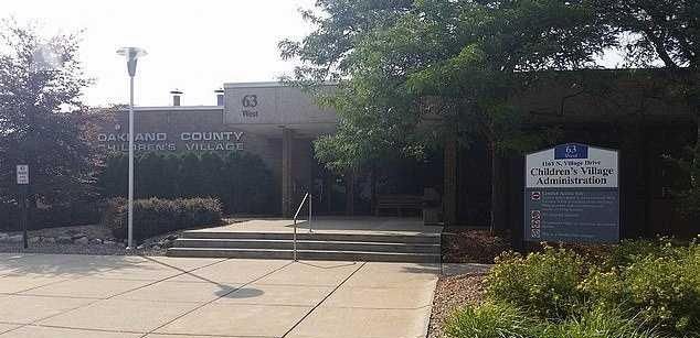  黑人|黑人女生未完成作业被判蹲少管所3个月引发抗议