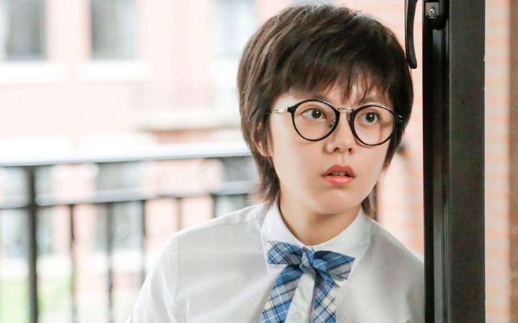 张嘉译|张嘉译的四个“女儿”,前三个都成功走红,唯独她却逐渐被遗忘!