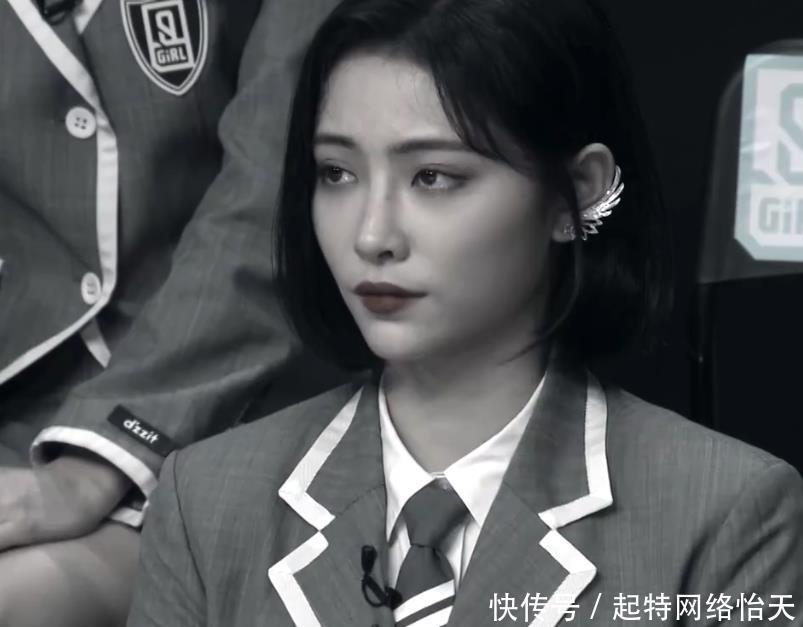 同台|《青你2》六位选手同台,唯独许佳琪的名字被打码这是退赛了