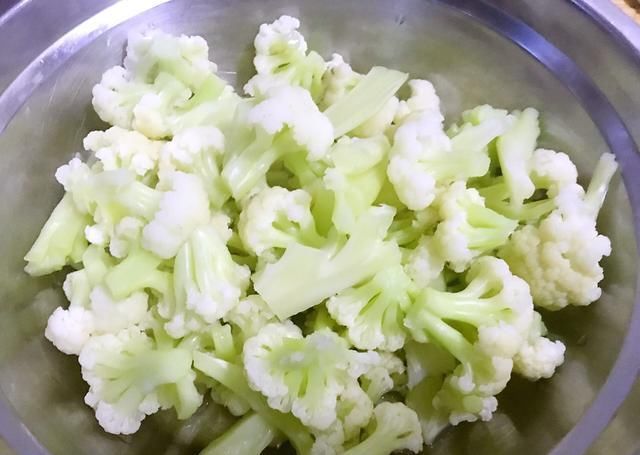 儿子|花菜就这样吃,夏天清淡还有营养,我儿子点名要吃的菜