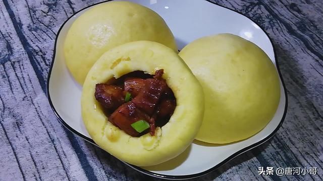 做法|玉米面最好吃做法,开水锅里一倒,瞬间变美味,全家老小都爱吃