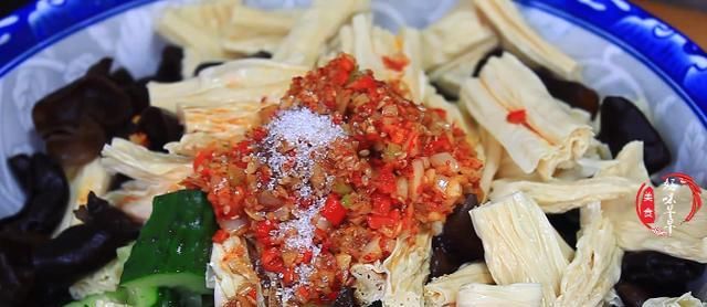  腐竹|凉拌黄瓜，别直接加醋和生抽，记住“2211”，保证又脆又香还入味