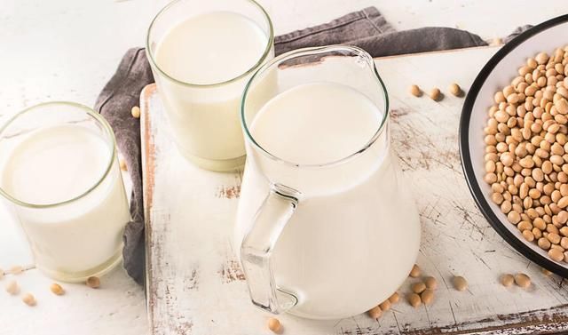  放在一旁|零失败的自制豆腐脑，做法简单，在家就能轻松做出来，香嫩丝滑