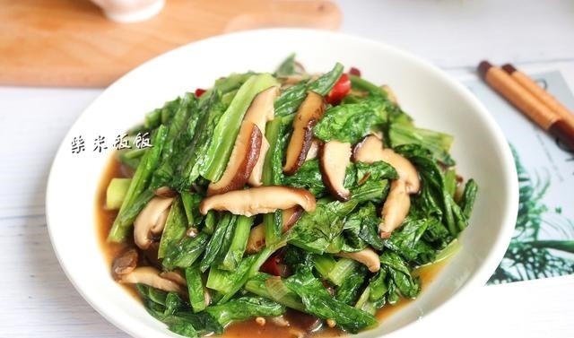 炒青菜|香菇和“它”是绝配,比炒青菜更脆爽,比炒肉更鲜香,吃不够!