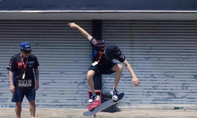  终于|买了张站票上台看《天天向上》的王一博，终于来到自己的街舞主场