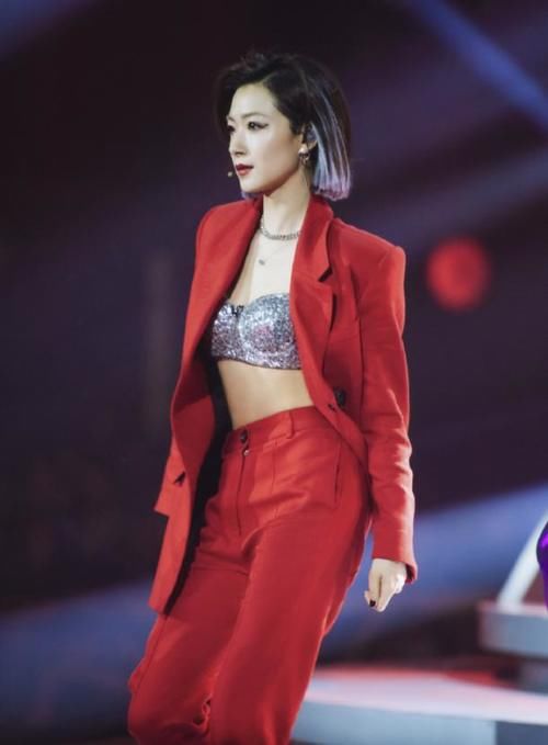  惊艳|《浪姐》三公造型，再次被姐姐们惊艳了，时尚表现力确实让人服气