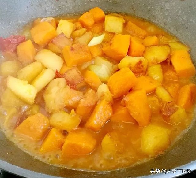 秋天|秋天到,南瓜俏!大叔教你南瓜炖土豆,香糯绵软,简单易学,好吃