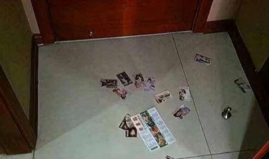  打电话|为什么酒店老是有人塞“小卡片”我们将计就计，打电话过去会怎样