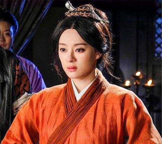 羞辱|芈月传：难怪在燕国的芈茵一定要杀死芈月，看芈月是怎么羞辱芈茵的？