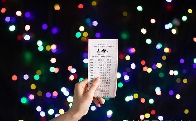 竟中|10人合买彩票竟中358个奖，共赢得512万元，人人都成富翁