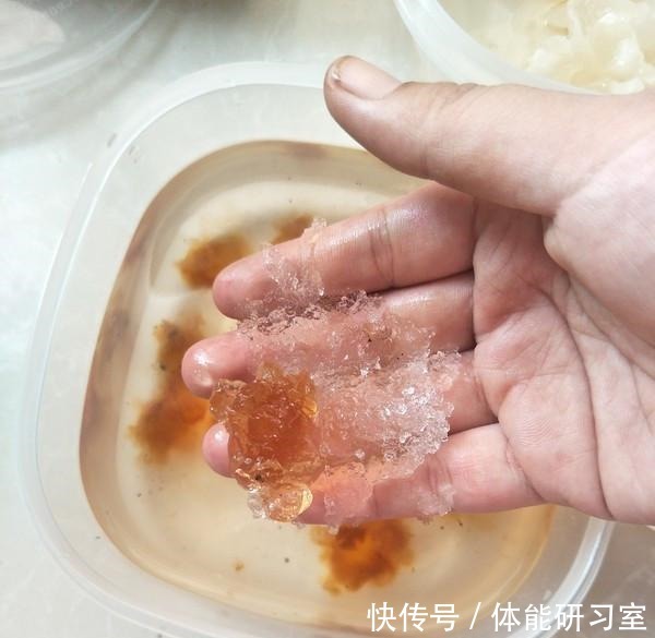 美容养颜|“穷人的阿胶”被发现,大姨当成早饭吃,补血养颜,40岁不显老