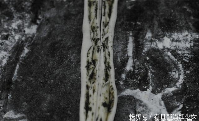 做法|吃了30多年馒头,第一次知此做法!层层薄如蝉翼,撕着吃最香!