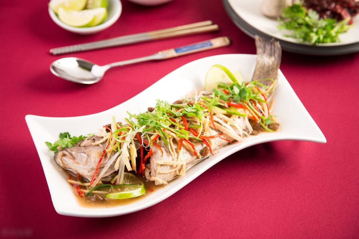  热水|水烧开后鱼需要蒸多长时间？冷水还是热水下锅