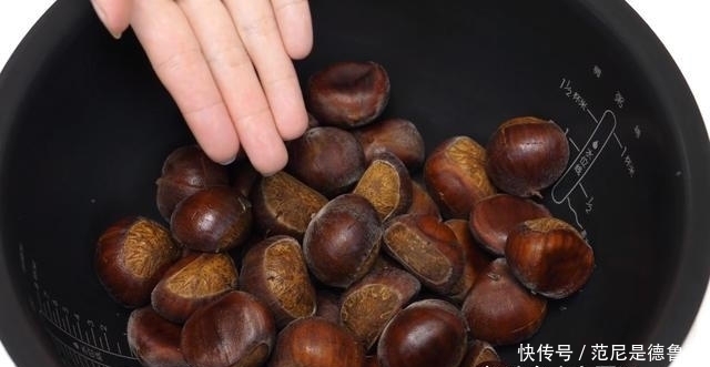下锅煮|煮板栗时,板栗先下锅就错了!只需多加这1步,板栗又香又好剥