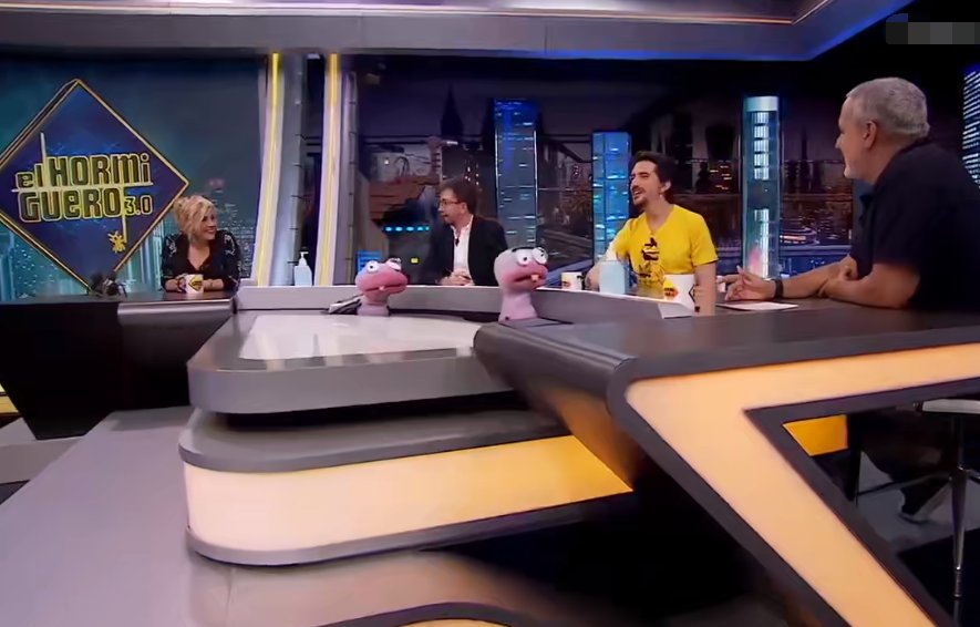  滤镜|离开了滤镜的何炅长这样，《快本》抄袭被国外公开处刑，太丢人！