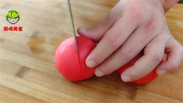  滑嫩|西红柿鸡蛋汤很多人第一步就错了，大厨教你窍门，蛋花滑嫩又美味