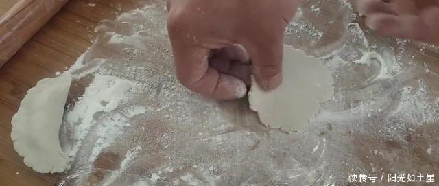 吃法|饺子常创新吃法,清爽又有肌肉,吃起来像QQ糖