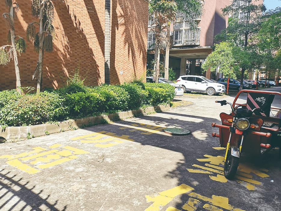  停放的两轮车|曝光梧州这些小区！“生命通道”被占用，一旦发生火灾，不敢想象……