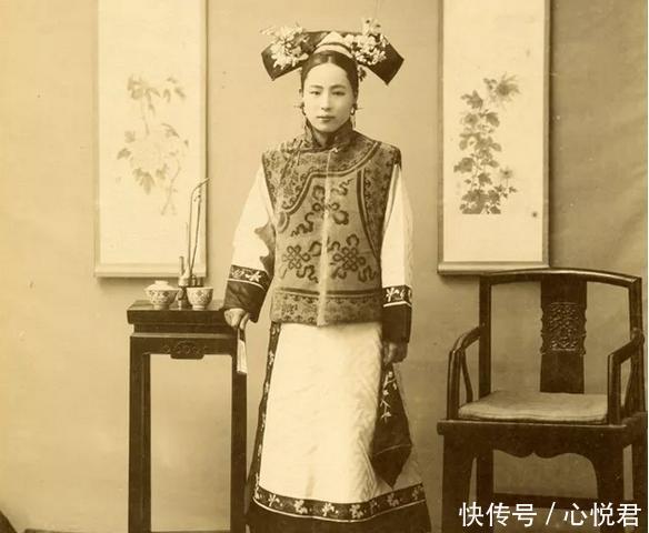 图为一|晚清官员的妻妾们官做的越大妻妾数量越多,而且一个比一个年轻